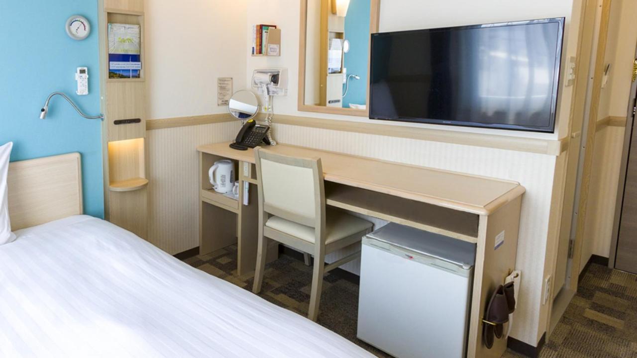 Toyoko Inn Ebina Eki Higashi Guchi Bagian luar foto